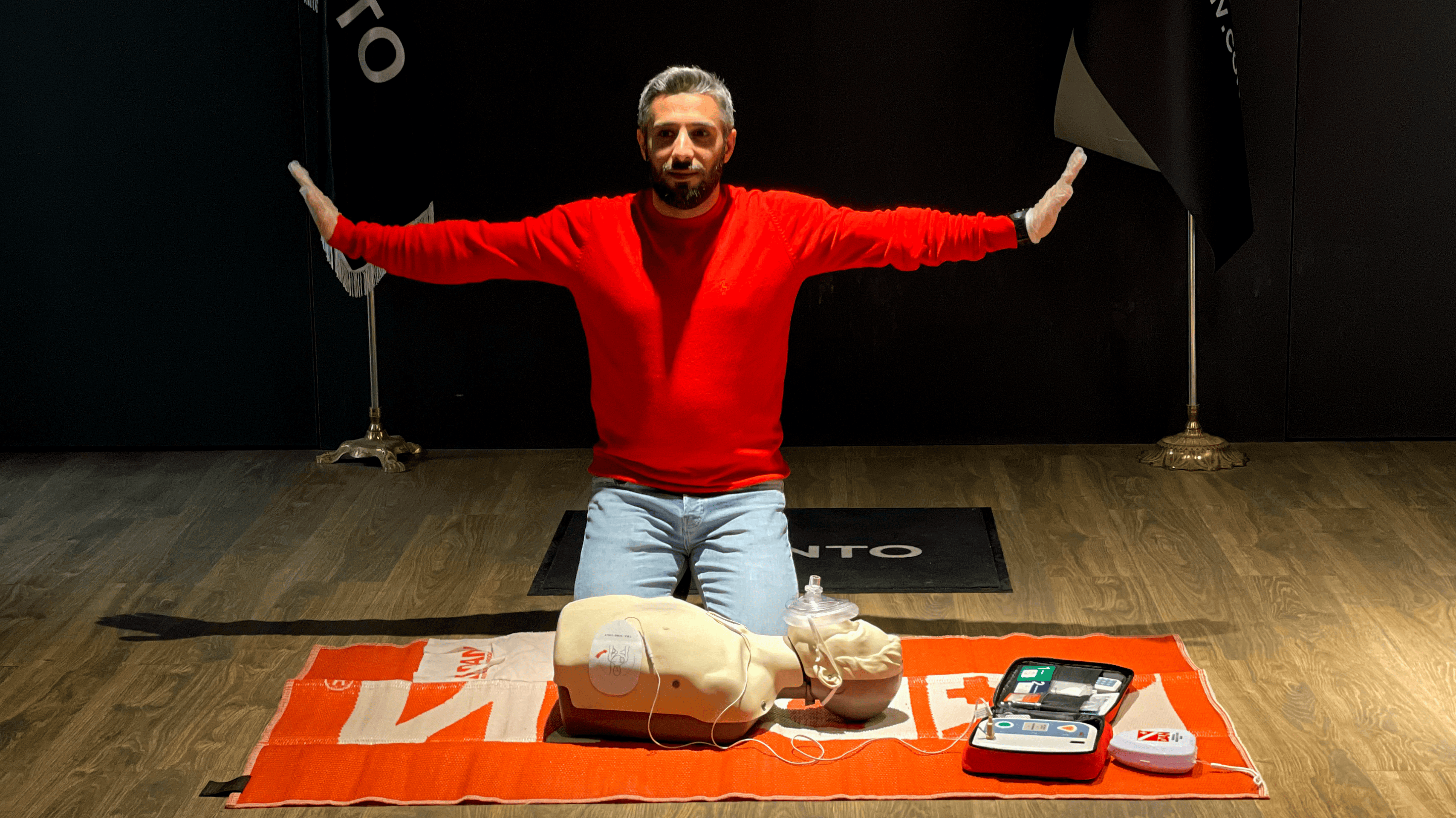 AED شوک الکتریکی