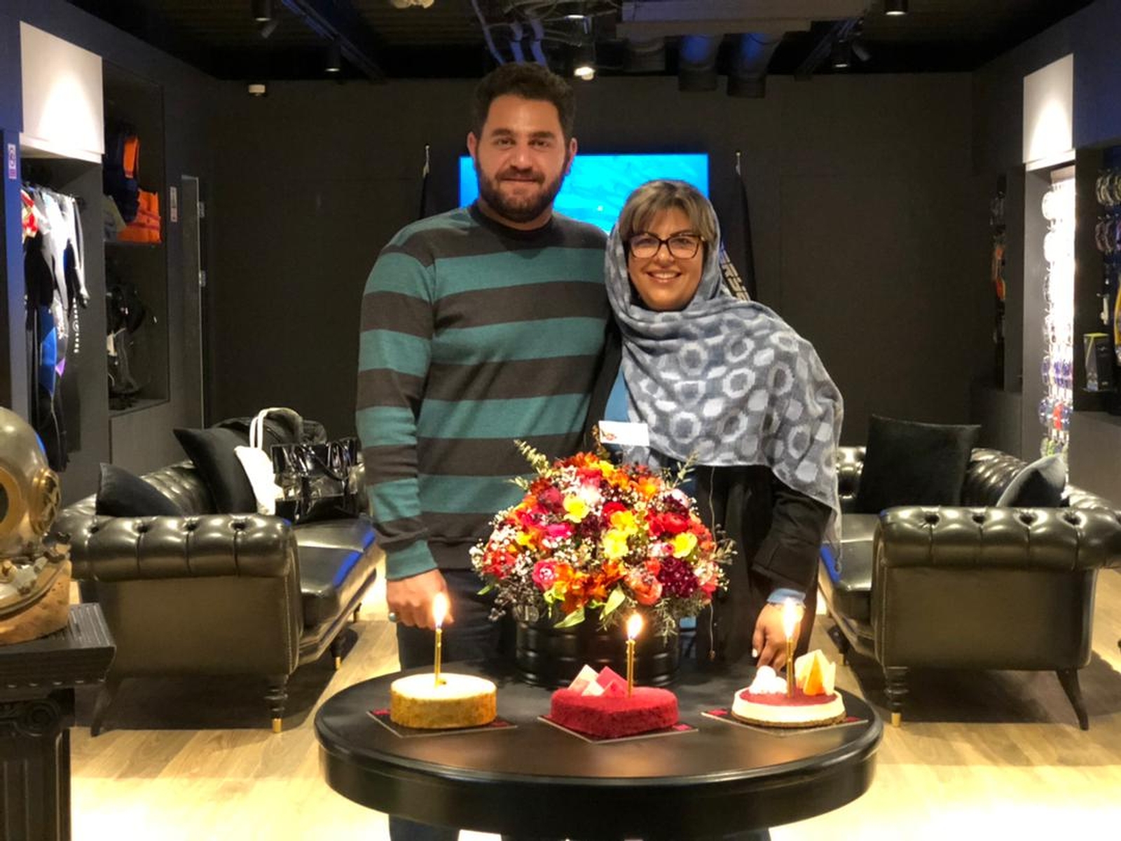 مدرسی بین المللی دستگاه شوک الکتریکی خارجی (AED) مدرسی بین المللی دستگاه شوک الکتریکی خارجی (AED)