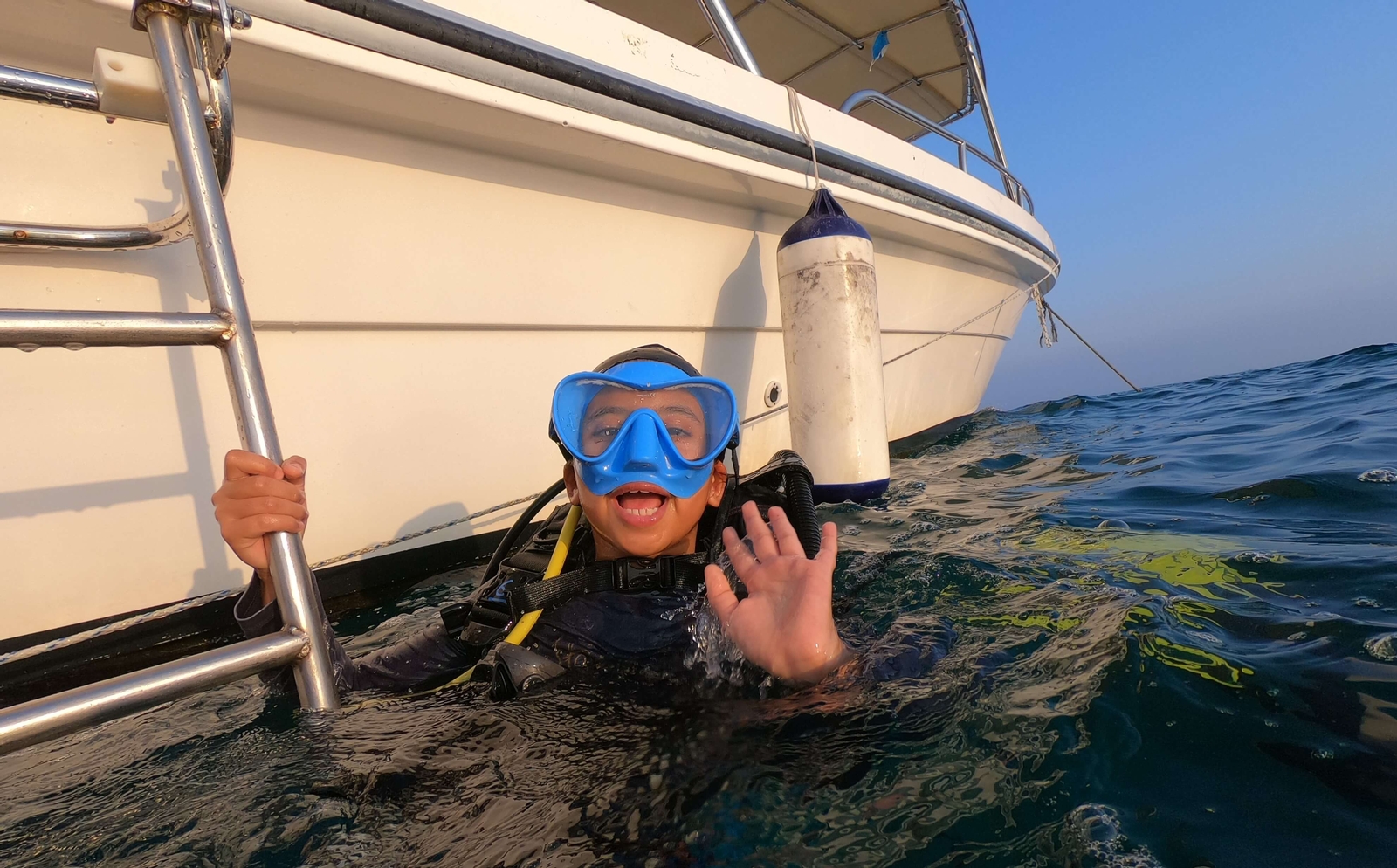 استاندارد دورههای تخصصی غواصی کودکان CMAS استاندارد دورههای تخصصی غواصی کودکان CMAS